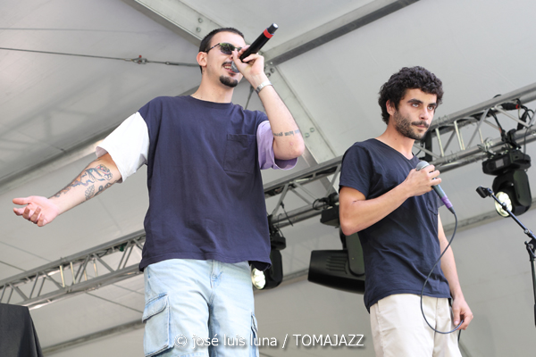 Zarata Selektion (48 Festival de Jazz de Vitoria. 2025-07-12) Por José Luis Luna Rocafort [INSTANTZZ AKA Galería fotográfica AKA Fotoblog de jazz, impro… y algo más] - Tomajazz - Zarata Selektion actuó en el 48 Festival de Jazz de Vitoria 2025-07-12) Por José Luis Luna Rocafort [INSTANTZZ