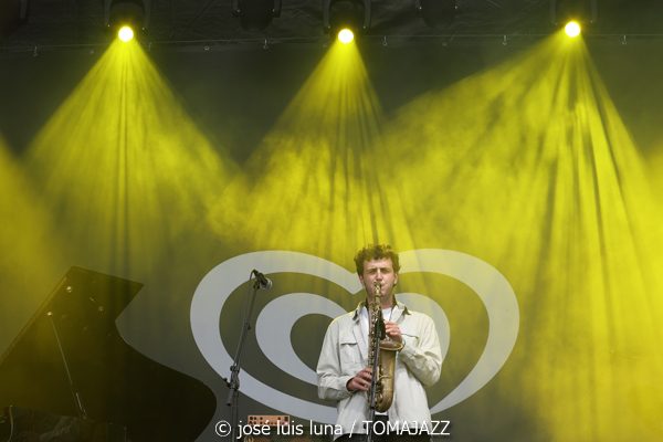 Eneko Diéguez Quartet (60 Festival de Jazz de San Sebastián 2025. 2025-07-25) Por José Luis Luna Rocafort [INSTANTZZ AKA Galería fotográfica AKA Fotoblog de jazz, impro… y algo más] - Tomajazz - Eneko Diéguez Quartet actuó en el 60 Festival de Jazz de San Sebastián 2025. José Luis Luna Rocafort lo retrata en INSTANTZZ. Actuaron Eneko Diéguez, Raúl Pérez, Nicolás Alvear, Eneko Arbea