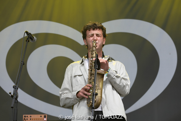 Eneko Diéguez Quartet (60 Festival de Jazz de San Sebastián 2025. 2025-07-25) Por José Luis Luna Rocafort [INSTANTZZ AKA Galería fotográfica AKA Fotoblog de jazz, impro… y algo más] - Tomajazz - Eneko Diéguez Quartet actuó en el 60 Festival de Jazz de San Sebastián 2025. José Luis Luna Rocafort lo retrata en INSTANTZZ. Actuaron Eneko Diéguez, Raúl Pérez, Nicolás Alvear, Eneko Arbea
