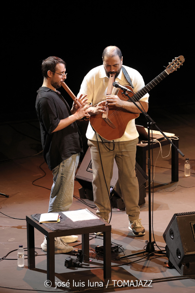 Daniel Román Jazz Quintet (XI JazzEñe 2025. Teatro Victoria Eugenia, Donosti – San Sebastián. 2025-07-26) Por José Luis Luna Rocafort [INSTANTZZ AKA Galería fotográfica AKA Fotoblog de jazz, impro… y algo más] - Tomajazz - Daniel Román Jazz Quintet actuó en XI JazzEñe 2025. José Luis Luna Rocafort lo retrata en INSTANTZZ. Actuaron Daniel Román, Román Filiú, César Filiú, Álvaro del Valle, Naíma Acuña