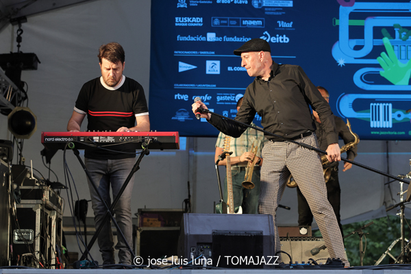 The Allnighters (48 Festival de Jazz de Vitoria. 2025-07-12) Por José Luis Luna Rocafort [INSTANTZZ AKA Galería fotográfica AKA Fotoblog de jazz, impro… y algo más] - Tomajazz - The Allnighters actuaron en el 48 Festival de Jazz de Vitoria 2025. José Luis Luna lo retrata en INSTANTZZ. Actuaron Iñigo Ortiz de Zárate, Iñaki "Igu" García, Ruper Díez, Daniel Merino, Alfonso Aranguren, Zigor Martínez, Imanol Suberviola