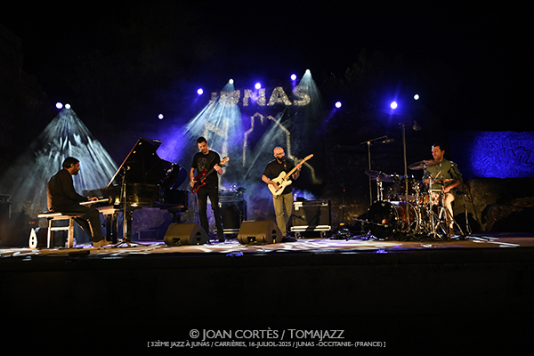 Tadić & Holzwarts / Eyot 4t / Nenad Vasilić Trio (32è Jazz à Junas 2025 - Rencontre avec La Serbie / Carrières, 16-17-julio-2025, Junas -France-) [II] - Tomajazz - Tadić & Holzwarts / Eyot 4t / Nenad Vasilić Trio actuaron en 32è Jazz à Junas 2025 - Rencontre avec La Serbie / Carrières, Junas -France-, el 16 y 17 de julio de 2025, Joan Cortès lo retrata en INSTANTZZ