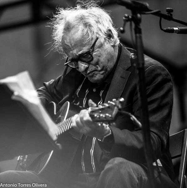 Marc Ribot Hurry Red Telephone - Dee Dee Bridgewater Quartet: We Exist! (60 Festival de Jazz de San Sebastián 2025. 2025-07-25) Por Antonio Torres (texto y fotos), y Pepe Mateos (fotos) [Concierto de jazz] - Tomajazz - Marc Ribot Hurry Red Telephone - Dee Dee Bridgewater Quartet: We Exist! actuaron en el 60 Festival de Jazz de San Sebastián 2025. Antonio Torres y Pepe Mateos repasan la cita doble. Actuaron Marc Ribot, Ava Mendoza, Sebastian Steinberg, Chad Taylor, Dee Dee Bridgewater, Carmen Staaf, Rosa Brunello, Evita Polidoro 