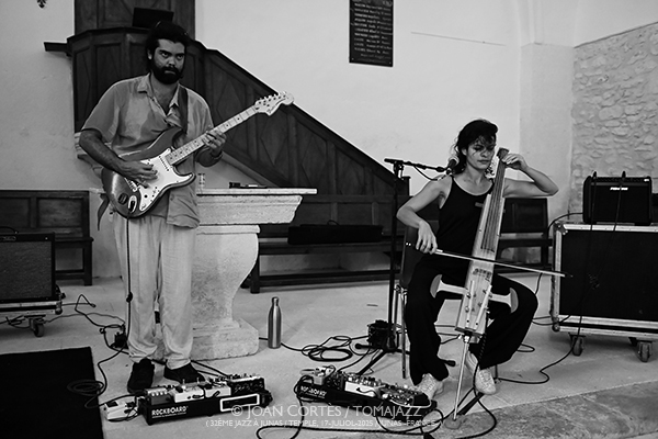 Bojan Z / Sėlēnę / Marco Živadinović (32è Jazz à Junas - Rencontre avec La Serbie / Temple, 16-18-julio-2025, Junas -France-) [I] Por Joan Cortès [INSTANTZZ AKA Galería fotográfica AKA Fotoblog de jazz, impro… y algo más] - Tomajazz - Bojan Z / Sėlēnę / Marco Živadinović actuaron en 32è Jazz à Junas 2025 - Rencontre avec La Serbie / Temple, Junas -France-, del 16 al 18 de julio de 2025, Joan Cortès lo retrata en INSTANTZZ