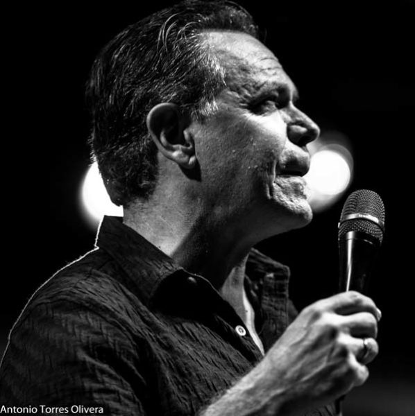 Steve Coleman Five Elements / Kurt Elling & Yellow Jackets (60 Festival de Jazz de San Sebastián 2025. 2025-07-24) Por Antonio Torres (texto y fotos), y Pepe Mateos (fotos) [Concierto de jazz] - Tomajazz - Steve Coleman Five Elements / Kurt Elling & Yellow Jackets actuaron en la primera jornada en la Trini del 60 Festival de Jazz de San Sebastián 2025. Antonio Torres (texto y fotos), y Pepe Mateos (fotos) repasan la actuación