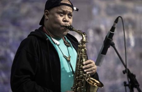 Steve Coleman Five Elements / Kurt Elling & Yellow Jackets (60 Festival de Jazz de San Sebastián 2025. 2025-07-24) Por Antonio Torres (texto y fotos), y Pepe Mateos (fotos) [Concierto de jazz] - Tomajazz - Steve Coleman Five Elements / Kurt Elling & Yellow Jackets actuaron en la primera jornada en la Trini del 60 Festival de Jazz de San Sebastián 2025. Antonio Torres (texto y fotos), y Pepe Mateos (fotos) repasan la actuación