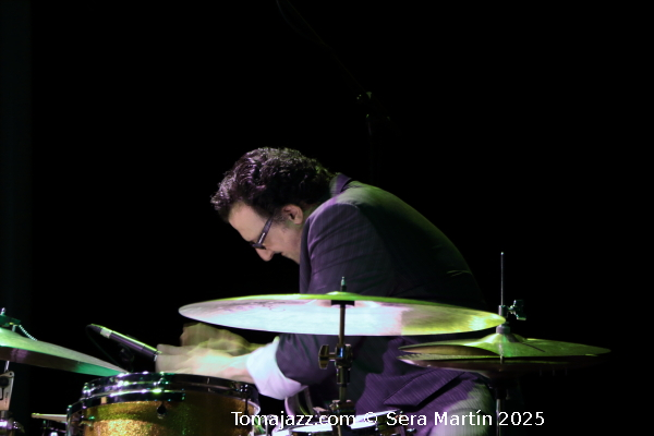 Ramón López: 40 primaveras en París. Por Pachi Tapiz [Entrevista de jazz] - Tomajazz - Ramón López ha celebrado sus cuatro décadas residiendo en Francia con la publicación de 40 Springs In Paris (RogueArt, 2025). Con motivo de este aniversario, Pachi Tapiz entrevistó al bat