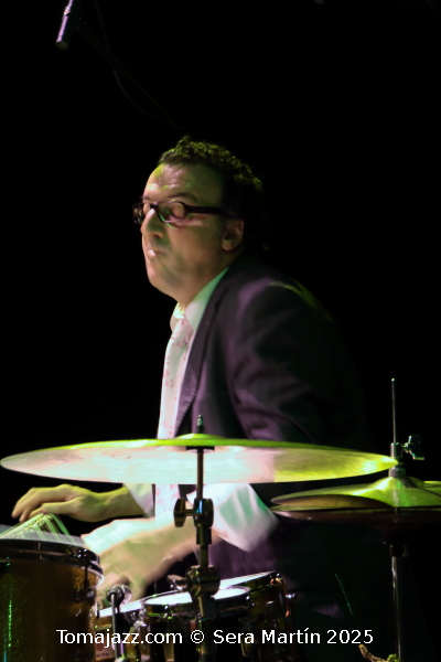 Ramón López: 40 primaveras en París. Por Pachi Tapiz [Entrevista de jazz] - Tomajazz - Ramón López ha celebrado sus cuatro décadas residiendo en Francia con la publicación de 40 Springs In Paris (RogueArt, 2025). Con motivo de este aniversario, Pachi Tapiz entrevistó al bat