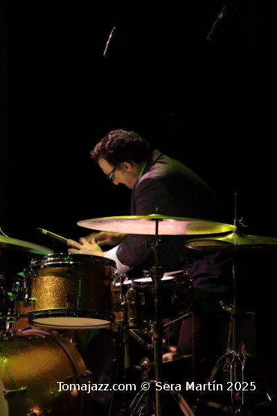 Ramón López: 40 primaveras en París. Por Pachi Tapiz [Entrevista de jazz] - Tomajazz - Ramón López ha celebrado sus cuatro décadas residiendo en Francia con la publicación de 40 Springs In Paris (RogueArt, 2025). Con motivo de este aniversario, Pachi Tapiz entrevistó al bat