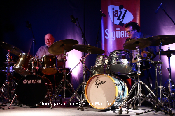 Ramón López: 40 primaveras en París. Por Pachi Tapiz [Entrevista de jazz] - Tomajazz - Ramón López ha celebrado sus cuatro décadas residiendo en Francia con la publicación de 40 Springs In Paris (RogueArt, 2025). Con motivo de este aniversario, Pachi Tapiz entrevistó al bat