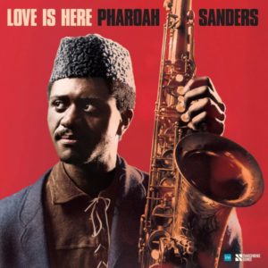 Pharoah Sanders: Love Is Here. The Complete Paris 1975 ORTF Recordings (Transcendence Sounds; 2025) Por Pachi Tapiz [Grabación de jazz] - Tomajazz - Transcendence Sounds ha publicado Love is Here, doble CD en directo de 1975 de Pharoah Sanders. Pachi Tapiz reseña la grabación. Actuaron Pharoah Sanders, Danny Mixon, Calvin Hill, Greg Bandy