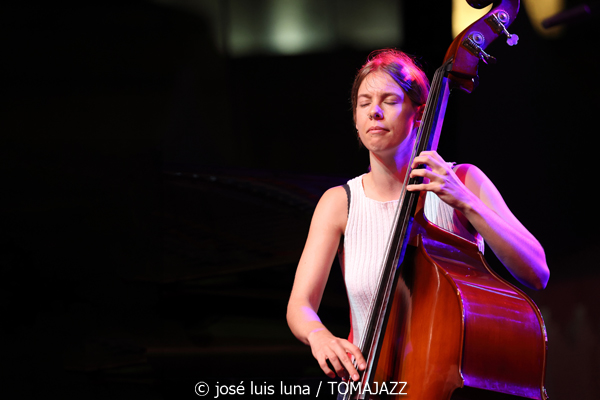 Anja Gottberg Quartet (37 Eivissa Jazz 2025. Baluard de Santa Llúcia. Eivissa. 2025-09-04) Por José Luis Luna Rocafort [INSTANTZZ AKA Galería fotográfica AKA Fotoblog de jazz, impro… y algo más] - Tomajazz - Anja Gottberg Quartet actuó en el 37 Eivissa Jazz 2025, el 4 de septiembre. José Luis Luna Rocafort lo retrata en INSTANTZZ. Actuaron Anja Gottberg, Coleman Rose, Abe Gold, Magnus Austad