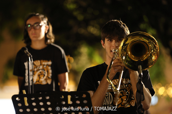 Jove Big Band Sedajazz (37 Eivissa Jazz 2025. Baluard de Santa Llúcia. Eivissa. 2025-09-01) Por José Luis Luna Rocafort [INSTANTZZ AKA Galería fotográfica AKA Fotoblog de jazz, impro… y algo más] - Tomajazz - Jove Big Band Sedajazz actuó en el 37 Eivissa Jazz 2025, el día 1 de septiembre. José Luis Luna Rocafort [INSTANTZZ