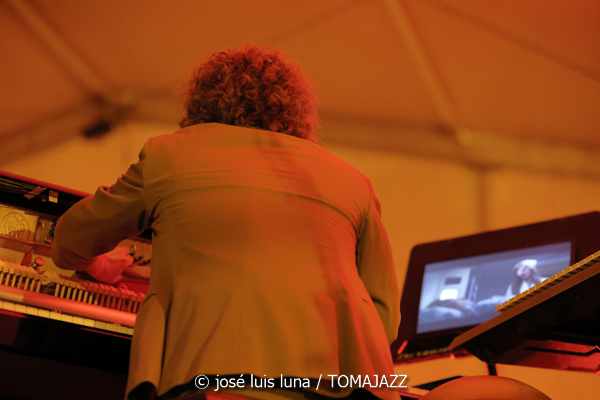 Adrián Royo (48 Festival de Jazz de Vitoria. 2025-07-13) Por José Luis Luna Rocafort [INSTANTZZ AKA Galería fotográfica AKA Fotoblog de jazz, impro… y algo más] - Tomajazz