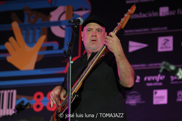 Rambalaya (48 Festival de Jazz de Vitoria. 2025-07-12) Por José Luis Luna Rocafort [INSTANTZZ AKA Galería fotográfica AKA Fotoblog de jazz, impro… y algo más] - Tomajazz - Rambalaya actuó en el 48 Festival de Jazz de Vitoria. José Luis Luna Rocafort retrata su concierto en INSTANTZZ. Rambalaya son Jonathan Herrero, Anton Jarl, Matías Míguez, Hector Martín, Nil Mujal, Àlex López, Raül Marc Portell