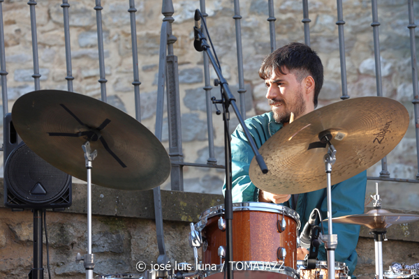 Malaka (48 Festival de Jazz de Vitoria. 2025-07-15) Por José Luis Luna Rocafort [INSTANTZZ AKA Galería fotográfica AKA Fotoblog de jazz, impro… y algo más] - Tomajazz - Malaka actuó en el 48 Festival de Jazz de Vitoria 2025. José Luis Luna Rocafort retrata el concierto en INSTANTZZ. Malaka son Gonzalo Encinal, Aitor Marimón, Beltrán del Álamo, Ager Alzola