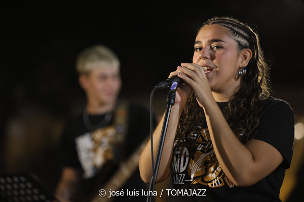 Jove Big Band Sedajazz (37 Eivissa Jazz 2025. Baluard de Santa Llúcia. Eivissa. 2025-09-01) Por José Luis Luna Rocafort [INSTANTZZ AKA Galería fotográfica AKA Fotoblog de jazz, impro… y algo más] - Tomajazz - Jove Big Band Sedajazz actuó en el 37 Eivissa Jazz 2025, el día 1 de septiembre. José Luis Luna Rocafort [INSTANTZZ