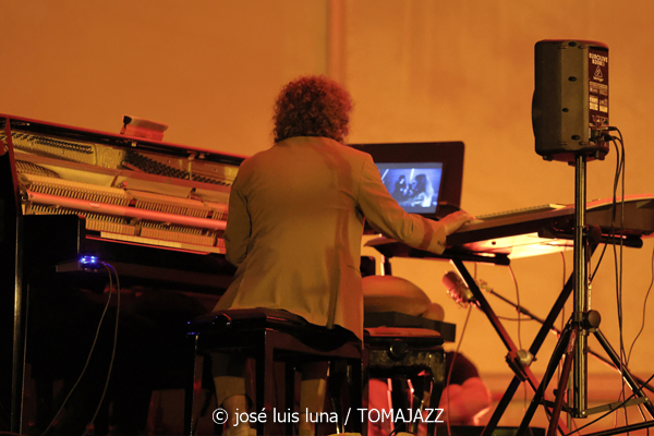 Adrián Royo (48 Festival de Jazz de Vitoria. 2025-07-13) Por José Luis Luna Rocafort [INSTANTZZ AKA Galería fotográfica AKA Fotoblog de jazz, impro… y algo más] - Tomajazz