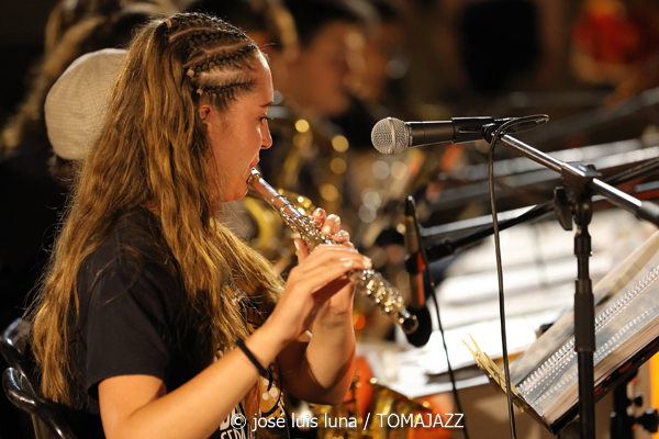 Jove Big Band Sedajazz (37 Eivissa Jazz 2025. Baluard de Santa Llúcia. Eivissa. 2025-09-01) Por José Luis Luna Rocafort [INSTANTZZ AKA Galería fotográfica AKA Fotoblog de jazz, impro… y algo más] - Tomajazz - Jove Big Band Sedajazz actuó en el 37 Eivissa Jazz 2025, el día 1 de septiembre. José Luis Luna Rocafort [INSTANTZZ