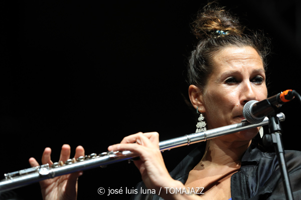 Eivissa Jazz Experience (37 Eivissa Jazz 2025. Baluard de Santa Llúcia. Eivissa. 2025-09-02) Por José Luis Luna Rocafort [INSTANTZZ AKA Galería fotográfica AKA Fotoblog de jazz, impro… y algo más] - Tomajazz - La actuación del Eivissa Jazz Experience es un clásico que no podía faltar en el 37 Eivissa Jazz 2025. José Luis Luna Rocafort lo retrata en INSTANTZZ. En 2025 participaron Abe Rábade, Perico Sambeat, María Toro, Antía Muiño, Reinier Elizarde "El Negrón", Michael Olivera