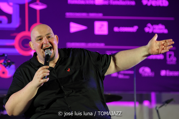 Rambalaya (48 Festival de Jazz de Vitoria. 2025-07-12) Por José Luis Luna Rocafort [INSTANTZZ AKA Galería fotográfica AKA Fotoblog de jazz, impro… y algo más] - Tomajazz - Rambalaya actuó en el 48 Festival de Jazz de Vitoria. José Luis Luna Rocafort retrata su concierto en INSTANTZZ. Rambalaya son Jonathan Herrero, Anton Jarl, Matías Míguez, Hector Martín, Nil Mujal, Àlex López, Raül Marc Portell