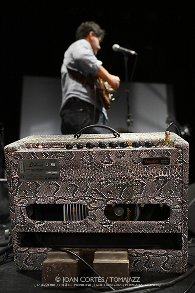 Le Discobole Orchestra invité Christine Salem «Kafé Gryé» (37 Jazzèbre / Théâtre Municipal, 2025-10-11 / Perpignan -France-) [5] Por Joan Cortès [INSTANTZZ AKA Galería fotográfica AKA Fotoblog de jazz, impro… y algo más] - Tomajazz - Le Discobole Orchestra invité Christine Salem «Kafé Gryé» actuó en el 37 Jazzèbre el 11 de octubre de 2025. Joan Cortès lo retrata en INSTANTZZ