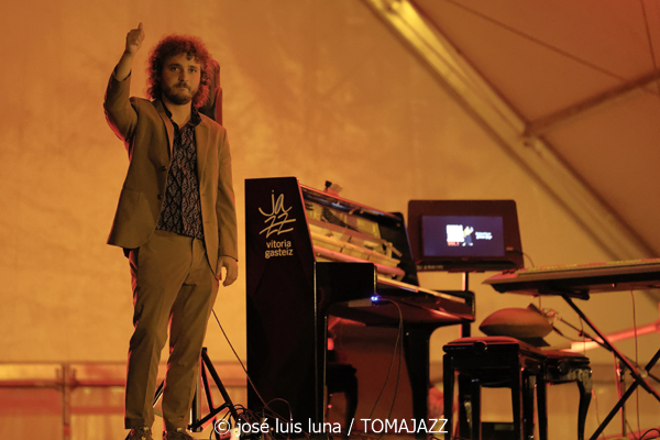 Adrián Royo (48 Festival de Jazz de Vitoria. 2025-07-13) Por José Luis Luna Rocafort [INSTANTZZ AKA Galería fotográfica AKA Fotoblog de jazz, impro… y algo más] - Tomajazz