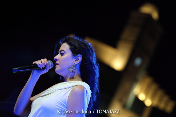 Eivissa Jazz Experience (37 Eivissa Jazz 2025. Baluard de Santa Llúcia. Eivissa. 2025-09-02) Por José Luis Luna Rocafort [INSTANTZZ AKA Galería fotográfica AKA Fotoblog de jazz, impro… y algo más] - Tomajazz - La actuación del Eivissa Jazz Experience es un clásico que no podía faltar en el 37 Eivissa Jazz 2025. José Luis Luna Rocafort lo retrata en INSTANTZZ. En 2025 participaron Abe Rábade, Perico Sambeat, María Toro, Antía Muiño, Reinier Elizarde "El Negrón", Michael Olivera