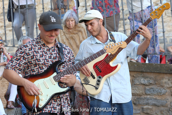 Malaka (48 Festival de Jazz de Vitoria. 2025-07-15) Por José Luis Luna Rocafort [INSTANTZZ AKA Galería fotográfica AKA Fotoblog de jazz, impro… y algo más] - Tomajazz - Malaka actuó en el 48 Festival de Jazz de Vitoria 2025. José Luis Luna Rocafort retrata el concierto en INSTANTZZ. Malaka son Gonzalo Encinal, Aitor Marimón, Beltrán del Álamo, Ager Alzola