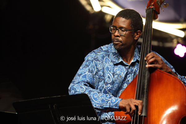 Eivissa Jazz Experience (37 Eivissa Jazz 2025. Baluard de Santa Llúcia. Eivissa. 2025-09-02) Por José Luis Luna Rocafort [INSTANTZZ AKA Galería fotográfica AKA Fotoblog de jazz, impro… y algo más] - Tomajazz - La actuación del Eivissa Jazz Experience es un clásico que no podía faltar en el 37 Eivissa Jazz 2025. José Luis Luna Rocafort lo retrata en INSTANTZZ. En 2025 participaron Abe Rábade, Perico Sambeat, María Toro, Antía Muiño, Reinier Elizarde "El Negrón", Michael Olivera