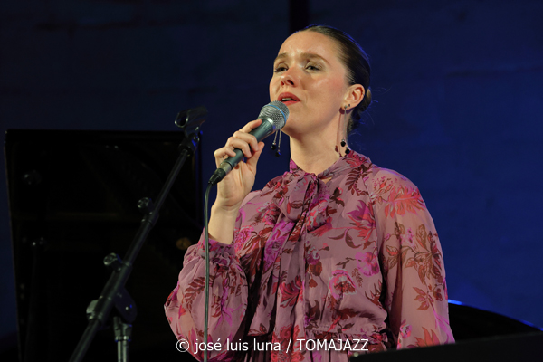 Hard Bop Drivers (Jazz Palma Festival 2025. Castell de Bellver. Palma. 2025-08-28) Por José Luis Luna Rocafort [INSTANTZZ AKA Galería fotográfica AKA Fotoblog de jazz, impro… y algo más] - Tomajazz - Hard Bop Drivers actuó en el Jazz Palma Festival 2025. José Luis Luna Rocafort los retrata en INSTANTZZ. Con Miquel Àngel Rigo, Pep Garau, Gori Matas, Marko Lohikari, Pep Lluís García, Sinéad Cormican