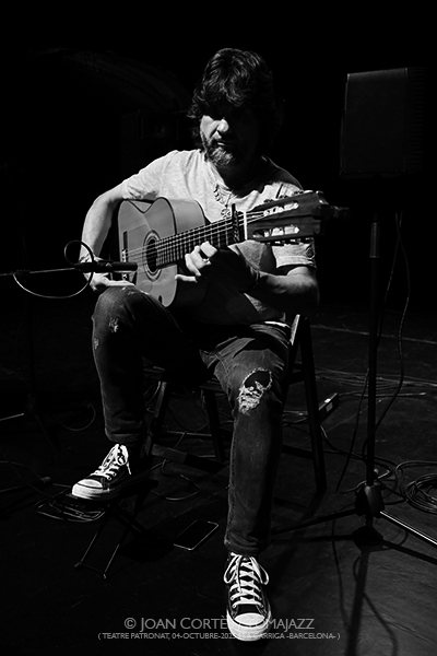Marco Mezquida & Chicuelo «Del Alma» (Teatre Patronat, 2025-10-04 / La Garriga -Barcelona-) Por Joan Cortès [INSTANTZZ AKA Galería fotográfica AKA Fotoblog de jazz, impro… y algo más] - Tomajazz - Marco Mezquida & Chicuelo «Del Alma» actuaron en el Teatre Patronat de La Garriga -Barcelona-, el 4 de octubre de 2025. Joan Cortès los retrata en INSTANTZZ