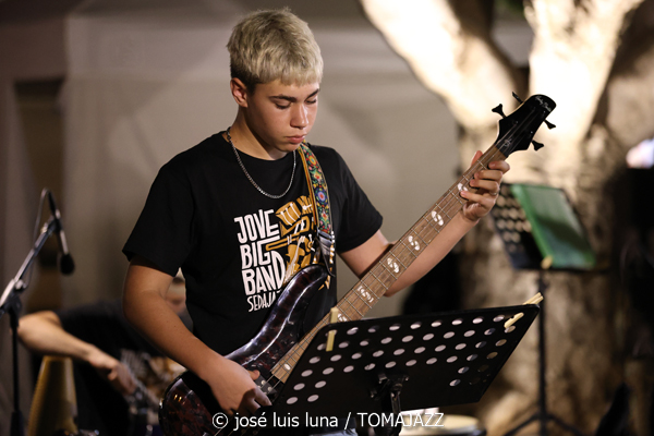 Jove Big Band Sedajazz (37 Eivissa Jazz 2025. Baluard de Santa Llúcia. Eivissa. 2025-09-01) Por José Luis Luna Rocafort [INSTANTZZ AKA Galería fotográfica AKA Fotoblog de jazz, impro… y algo más] - Tomajazz - Jove Big Band Sedajazz actuó en el 37 Eivissa Jazz 2025, el día 1 de septiembre. José Luis Luna Rocafort [INSTANTZZ