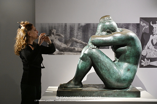 Cléa Torales «Balade au Musée» (37 Jazzèbre / Musée d’Art Hyacinthe Rigaud, 2025-10-12 / Perpignan -France-) [6] Por Joan Cortès [INSTANTZZ AKA Galería fotográfica AKA Fotoblog de jazz, impro… y algo más] - Tomajazz - Cléa Torales «Balade au Musée» actuó en el 37 Jazzèbre 2025 en Perpignan -Francia-. Joan Cortès retrata el concierto en INSTANTZZ