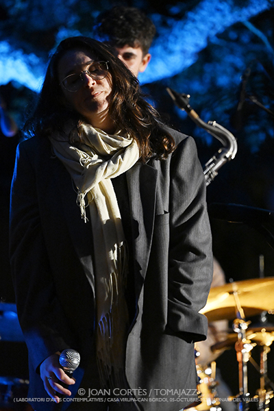 LAC Jam #02 (Casa Virupa-Can Bordoi, 05-octubre-2025, Llinars del Vallès -Barcelona-) Por Joan Cortès [INSTANTZZ AKA Galería fotográfica AKA Fotoblog de jazz, impro… y algo más] - Tomajazz - LAC Jam #2 tuvo lugar en Casa Virupa-Can Bordoi, Llinars del Vallès -Barcelona-, el 5 de octubre de 2025. Joan Cortès lo retrata en INSTANTZZ. Intervinieron