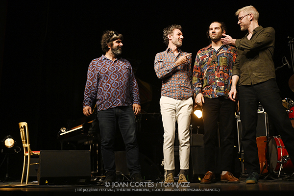 Gautier Garrigue 4t «La Traversée» (37 Jazzèbre / Théâtre Municipal, 2025-10-11 / Perpignan -France-) Por Joan Cortès [INSTANTZZ AKA Galería fotográfica AKA Fotoblog de jazz, impro… y algo más] - Tomajazz - Gautier Garrigue 4t «La Traversée» actuó en el 37 Jazzèbre 2025 en Perpignan -Francia-. Joan Cortès lo retrata en INSTANTZZ. Actuaron Gautier Garrigue, Federico Cassagrande, Benjamin Moussay, Florent Nisse 