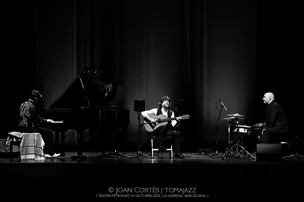 Marco Mezquida & Chicuelo «Del Alma» (Teatre Patronat, 2025-10-04 / La Garriga -Barcelona-) Por Joan Cortès [INSTANTZZ AKA Galería fotográfica AKA Fotoblog de jazz, impro… y algo más] - Tomajazz - Marco Mezquida & Chicuelo «Del Alma» actuaron en el Teatre Patronat de La Garriga -Barcelona-, el 4 de octubre de 2025. Joan Cortès los retrata en INSTANTZZ