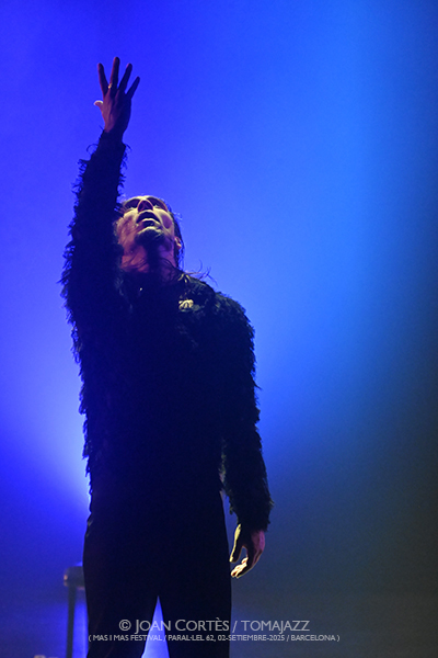El Yiyo & Andrés Barrios (Mas i Mas Festival / Paral•lel 62, 04-setiembre-2025, Barcelona) Por Joan Cortès [Flamencuras AKA INSTANTZZ AKA Galería fotográfica AKA Fotoblog de jazz, impro… y algo más] - Tomajazz - El Yiyo & Andrés Barrios actuaron en el Mas i Mas Festival de Barcelona el 4 de setiembre de 2025. Joan Cortès los retrata en las Flamencuras de INSTANTZZ. Actuaron Miguel Fernández El Yiyo, Andrés Barrios, José Heredia, Juan Amaya 