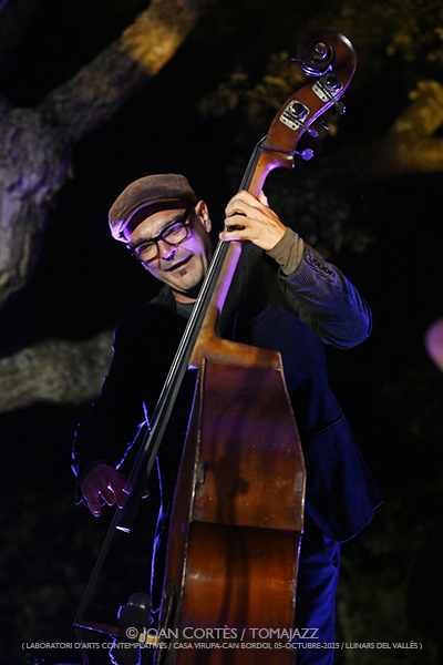 LAC Jam #02 (Casa Virupa-Can Bordoi, 05-octubre-2025, Llinars del Vallès -Barcelona-) Por Joan Cortès [INSTANTZZ AKA Galería fotográfica AKA Fotoblog de jazz, impro… y algo más] - Tomajazz - LAC Jam #2 tuvo lugar en Casa Virupa-Can Bordoi, Llinars del Vallès -Barcelona-, el 5 de octubre de 2025. Joan Cortès lo retrata en INSTANTZZ. Intervinieron