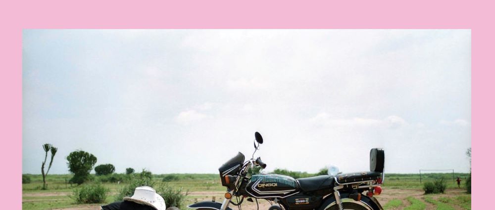 Mother Tongue: Mother Tongue (Makkum Records/De Platenbakkerij/Astral Spirits; 2025) Por Pachi Tapiz [Grabación de jazz] - Tomajazz - Mother Tongue (Makkum Records/De Platenbakkerij/Astral Spirits; 2025) es el estreno homónimo del trío integrado por 
Mola Sylla, Oscar Jan Hoogland, Frank Rosaly
Por Pachi Tapiz