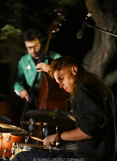 LAC Jam #02 (Casa Virupa-Can Bordoi, 05-octubre-2025, Llinars del Vallès -Barcelona-) Por Joan Cortès [INSTANTZZ AKA Galería fotográfica AKA Fotoblog de jazz, impro… y algo más] - Tomajazz - LAC Jam #2 tuvo lugar en Casa Virupa-Can Bordoi, Llinars del Vallès -Barcelona-, el 5 de octubre de 2025. Joan Cortès lo retrata en INSTANTZZ. Intervinieron