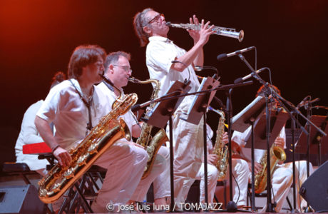 Big Band Ciutat d'Eivissa (37 Eivissa Jazz 2025. Parc Reina Sofía. Eivissa. 2025-09-03) Por José Luis Luna Rocafort [INSTANTZZ AKA Galería fotográfica AKA Fotoblog de jazz, impro… y algo más] - Tomajazz - Big Band Ciutat d'Eivissa actuó en el 37 Eivissa Jazz 2025. José Luis Luna Rocafort lo retrata en INSTANTZZ