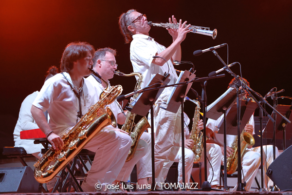 Big Band Ciutat d'Eivissa (37 Eivissa Jazz 2025. Parc Reina Sofía. Eivissa. 2025-09-03) Por José Luis Luna Rocafort [INSTANTZZ AKA Galería fotográfica AKA Fotoblog de jazz, impro… y algo más] - Tomajazz - Big Band Ciutat d'Eivissa actuó en el 37 Eivissa Jazz 2025. José Luis Luna Rocafort lo retrata en INSTANTZZ