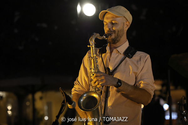 Miquel Àngel Rigo Quintet (37 Eivissa Jazz 2025. Passeig Vara de Rey. Eivissa. 2025-09-02) Por José Luis Luna Rocafort [INSTANTZZ AKA Galería fotográfica AKA Fotoblog de jazz, impro… y algo más] - Tomajazz - Miquel Àngel Rigo Quintet actuó en el 37 Eivissa Jazz 2025. José Luis Luna Rocafort retrata la actuación en INSTANTZZ. Participaron Miquel Àngel Rigo, Tomeu Garcías, Jaume Riera, Joan Garcías Tur, Josep Servera, Goran Levi