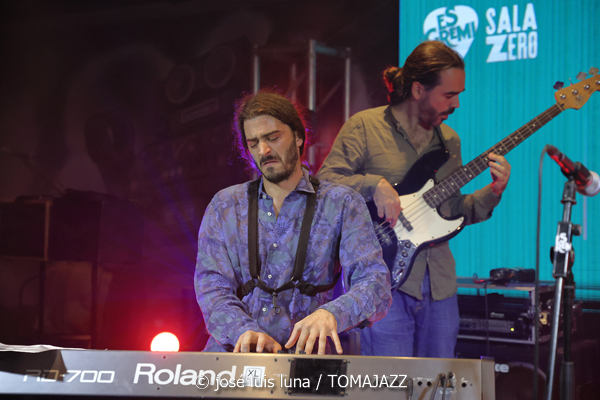 Pasquale Calò (10 Fira B! Es Gremi. Palma. 2025-11-07) Por José Luis Luna Rocafort [INSTANTZZ AKA Galería fotográfica AKA Fotoblog de jazz, impro… y algo más] - Tomajazz - Pasquale Calò actuó en 10 Fira B! en Es Gremi, Palma, el 7 de noviembre de 2025. José Luis Luna Rocafort lo retrata en INSTANTZZ. Actuaron Pasquale Calò, Aldo Di Caterino, Carlos Ródenas, Alessadro Campobasso