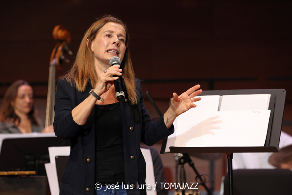 Ensemble Vocal Jazz (Auditori del Conservatori Superior de Música de les Illes Balears. Palma. 2025-11-14) Por José Luis Luna Rocafort [INSTANTZZ AKA Galería fotográfica AKA Fotoblog de jazz, impro… y algo más] - Tomajazz - Ensemble Vocal Jazz actuó en el Auditori del Conservatori Superior de Música de les Illes Balears de Palma el 14 de noviembre de 2025. José Luis Luna Rocafort lo retrata en INSTANTZZ