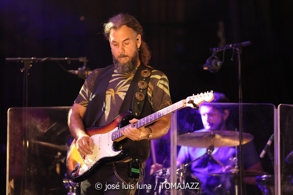 Ara Malikian (Alcúdia Jazz Festival. 2025-09-12) Por José Luis Luna Rocafort [INSTANTZZ AKA Galería fotográfica AKA Fotoblog de jazz, impro… y algo más] - Tomajazz - Ara Malikian actuó en Alcúdia Jazz Festival 2025. José Luis Luna Rocafort lo retrata en INSTANTZZ. Actuaron Ara Malikian, Iván "Melón" Lewis, Dayan Abad García, Iván Ruiz Machado, Georvis Pico Millán