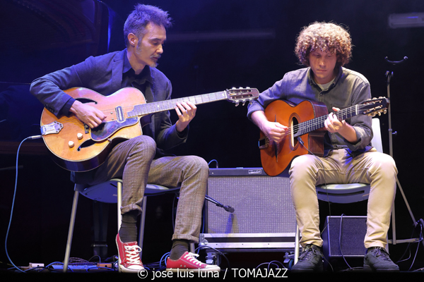 Biel Ballester Photonic Quintet  (10 Fira B! Teatre Xesc Forteza, Palma. 2025-11-06) Por José Luis Luna Rocafort [INSTANTZZ AKA Galería fotográfica AKA Fotoblog de jazz, impro… y algo más] - Tomajazz - Biel Ballester Photonic Quintet actuó en 10 Fira B! 2025, el 6 de noviembre de 2025. José Luis Luna Rocafort lo retrata en INSTANTZZ. Actuaron Biel Ballester, Víctor Paradís, Joan Garcias, Pep Garau, Tomeu Garcías