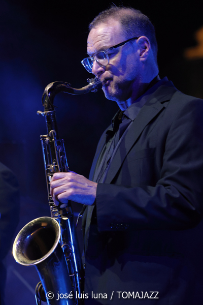 Escalandrum (37 Eivissa Jazz 2025. Baluard de Santa Llúcia. Eivissa. 2025-09-06) Por José Luis Luna Rocafort [INSTANTZZ AKA Galería fotográfica AKA Fotoblog de jazz, impro… y algo más] - Tomajazz - Escalandrum actuó en el 37 Eivissa Jazz el 6 de septiembre de 2025. José Luis Luna Rocafort lo retrata en INSTANTZZ. Escalandrum son Daniel Piazolla, Nicolás Guerschberg, Damián Fogiel, Gustavo Musso, Martín Pantyrer, Mariano Sivori