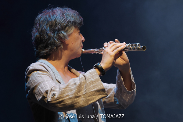 Carmen Vela Quartet (10 Fira B! Teatre Principal de Palma. 2025-11-06) Por José Luis Luna Rocafort [INSTANTZZ AKA Galería fotográfica AKA Fotoblog de jazz, impro… y algo más] - Tomajazz - Carmen Vela Quartet actuó en 10 Fira B! en el Teatre Principal de Palma el 6 de noviembre de 2025. José Luis Luna Rocafort lo retrata en INSTANTZZ. Actuaron Carmen Vela,